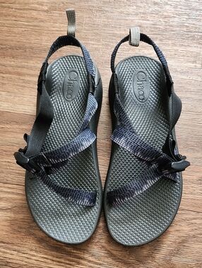Chaco Women Z/1 Classic Sandals Size 6 Amp Navy (Big Kids Size 4)